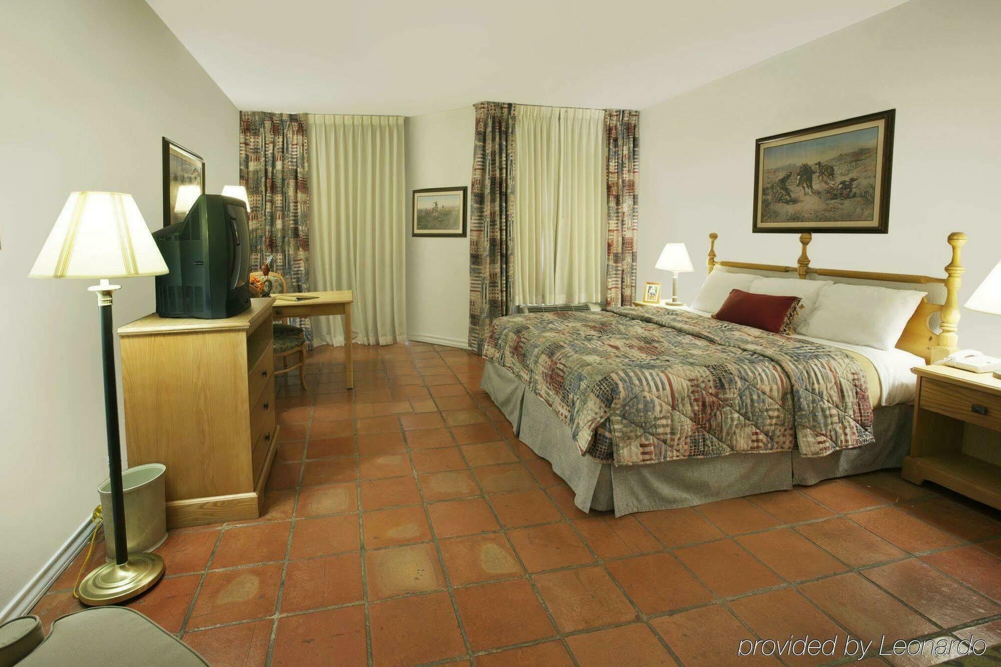 โย แรนช์ โฮเต็ล แอนด์ คอนเฟอเรนซ์ เซ็นเตอร์ Hotel เคอร์วิลล์ ภายนอก รูปภาพ